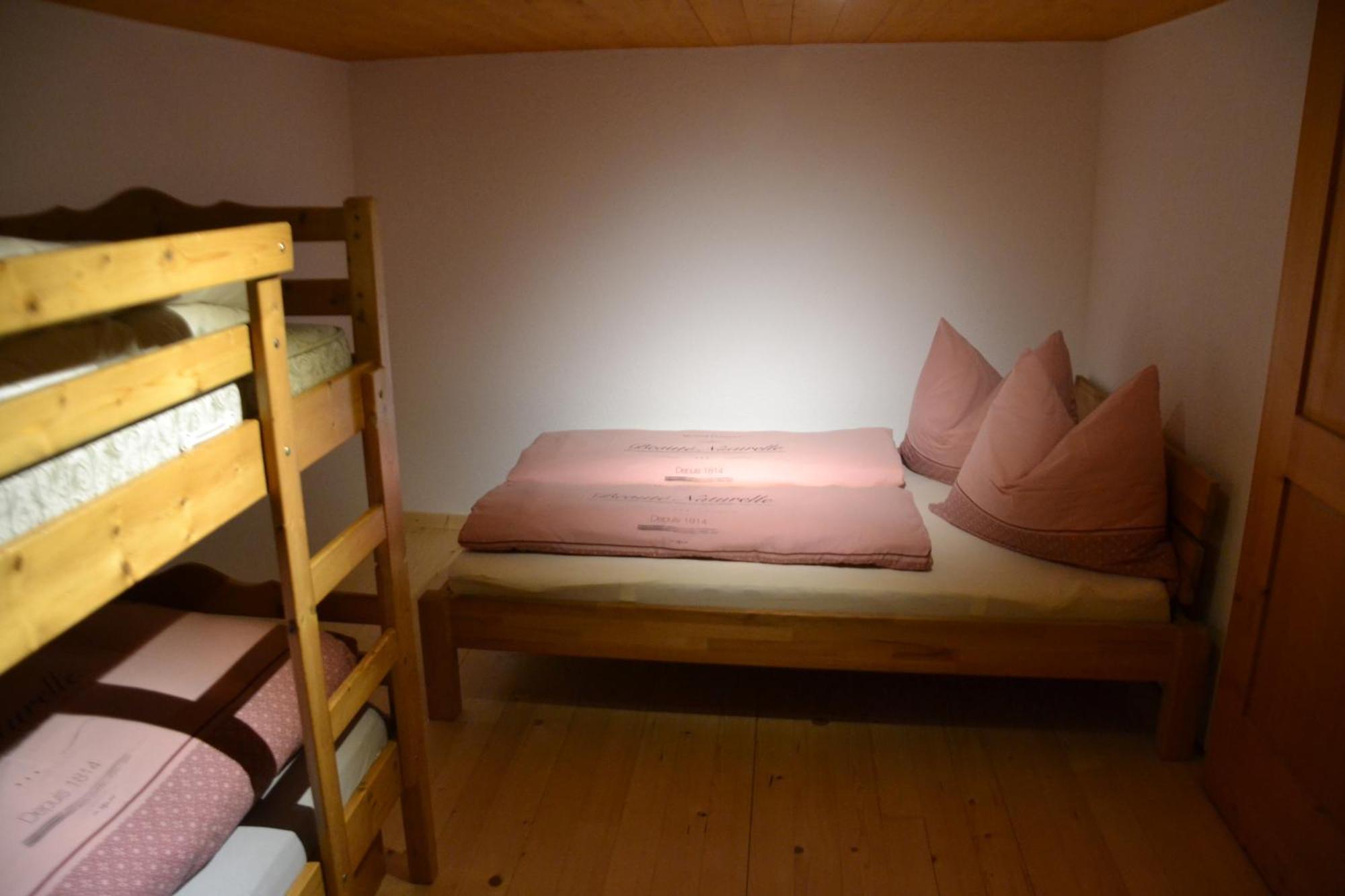Sunnaschi Appartements - Wohnungen Oder Gesamt Als "Huette" Laterns Luaran gambar